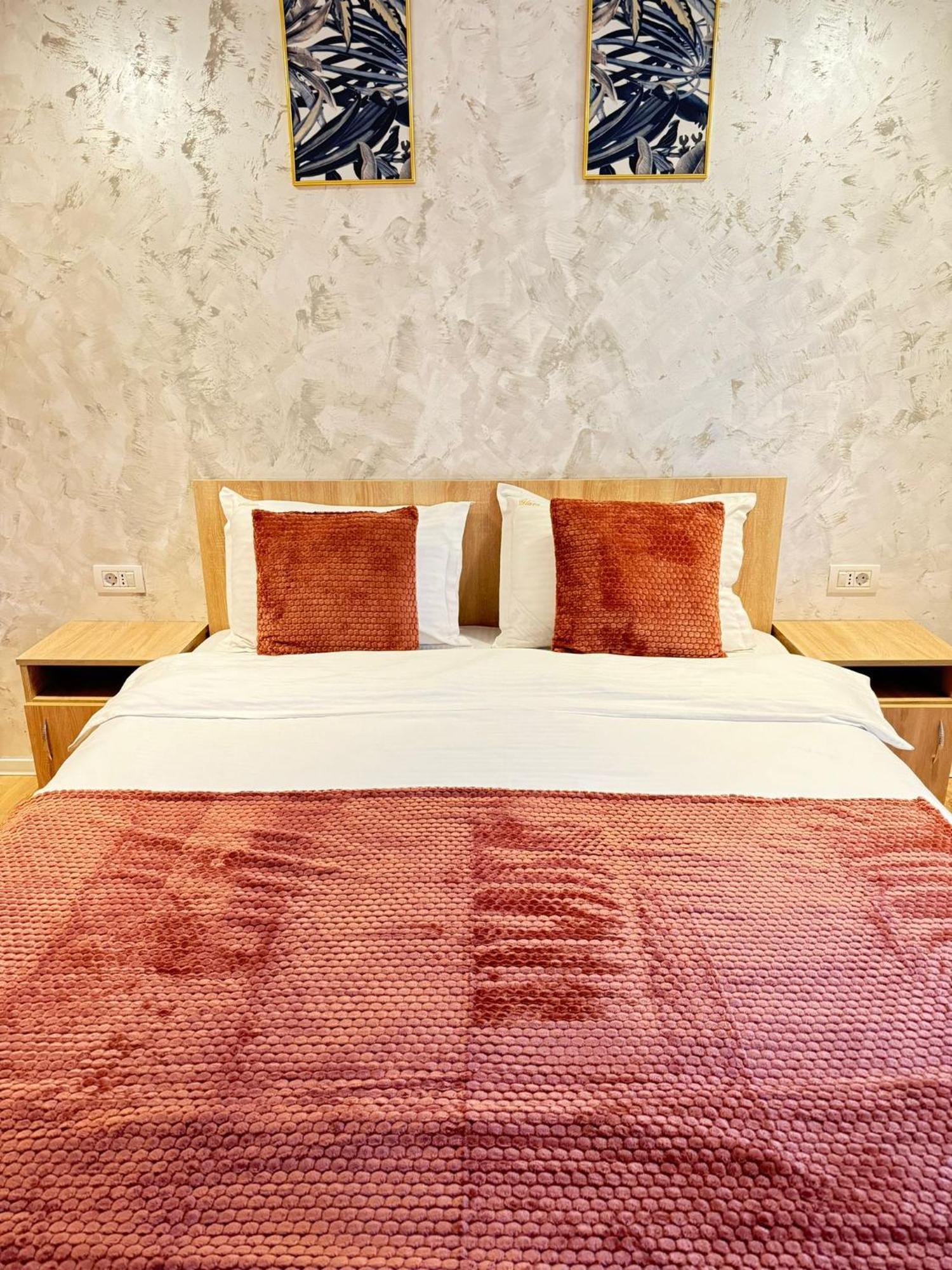 Glam Apartments Lipatti Near Iulius Mall And City Center Timisoara Ngoại thất bức ảnh